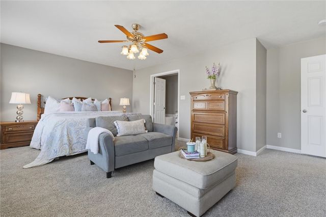 133 Azalea Cir, Rostraver, PA 15012