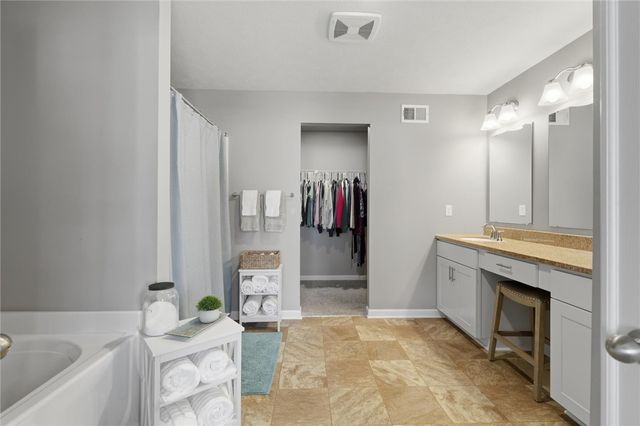 133 Azalea Cir, Rostraver, PA 15012