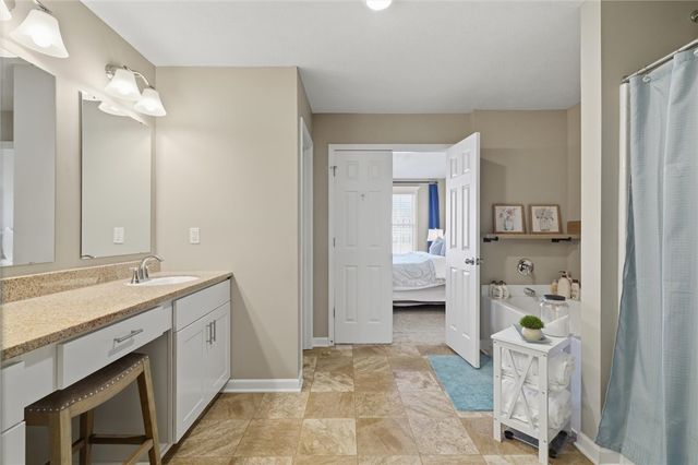 133 Azalea Cir, Rostraver, PA 15012