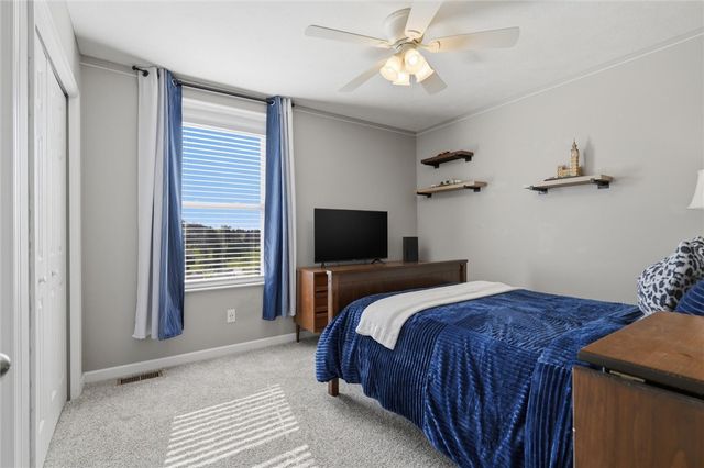 133 Azalea Cir, Rostraver, PA 15012