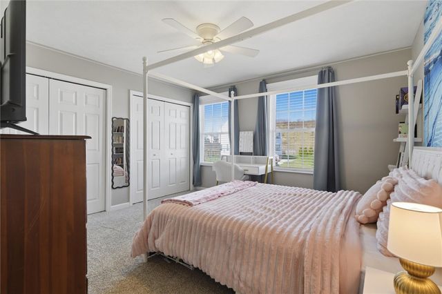 133 Azalea Cir, Rostraver, PA 15012