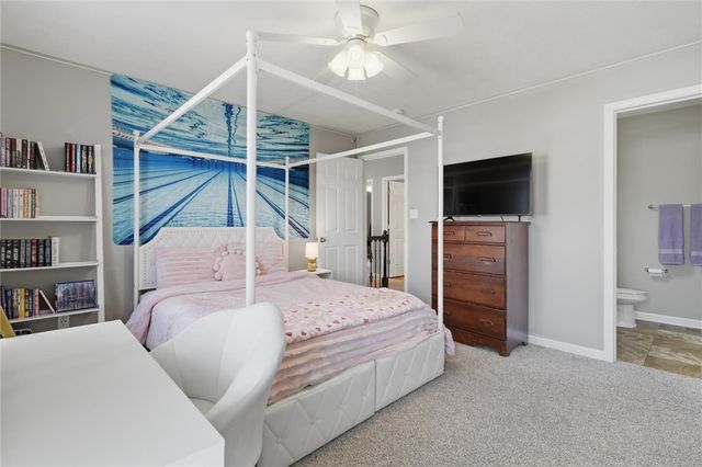 133 Azalea Cir, Rostraver, PA 15012