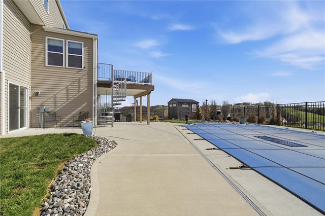 133 Azalea Cir, Rostraver, PA 15012