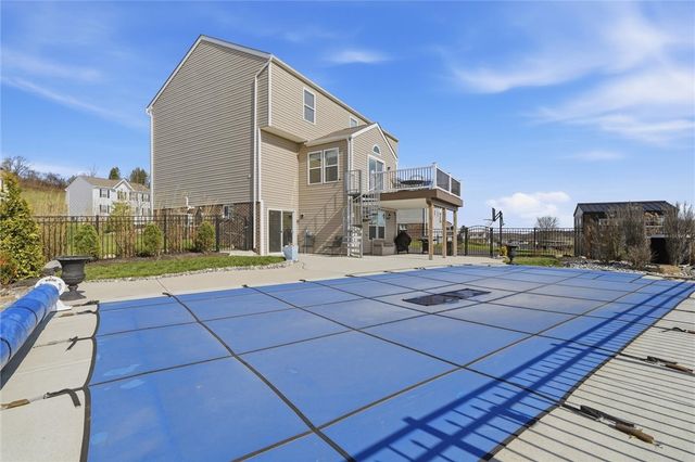 133 Azalea Cir, Rostraver, PA 15012