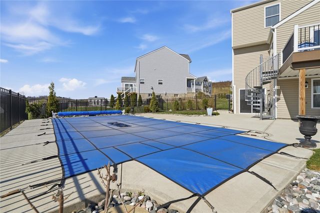 133 Azalea Cir, Rostraver, PA 15012