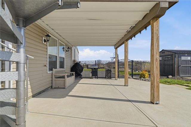 133 Azalea Cir, Rostraver, PA 15012