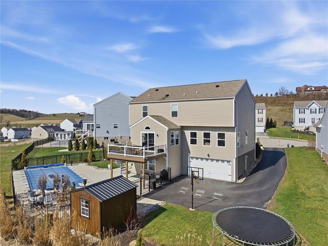 133 Azalea Cir, Rostraver, PA 15012