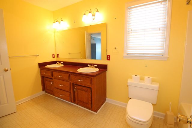 200 Sneeds Drive, Inman, SC 29349