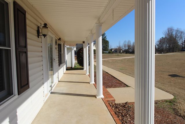 200 Sneeds Drive, Inman, SC 29349