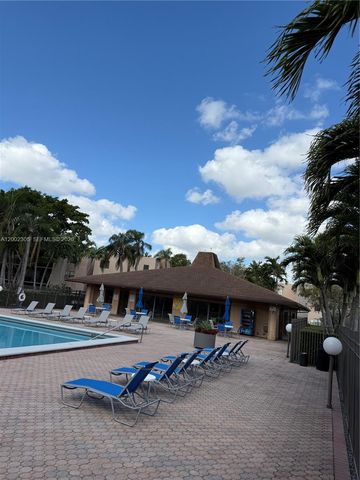 10975 SW 107th ST. 202, Kendall, FL 33176