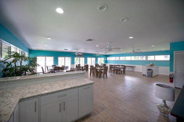 1201 NW 13th Street 323b, Boca Raton, FL 33486