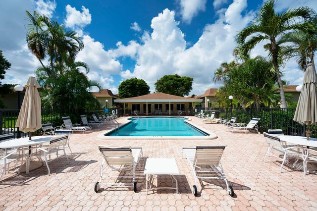 1201 NW 13th Street 323b, Boca Raton, FL 33486