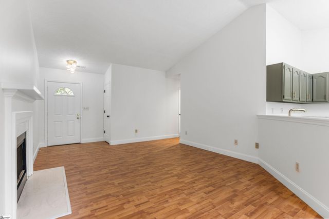 225 Clear Lake Drive, Simpsonville, SC 29680