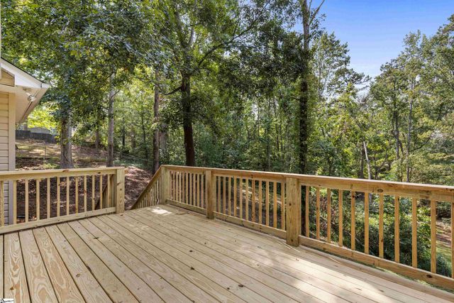 225 Clear Lake Drive, Simpsonville, SC 29680