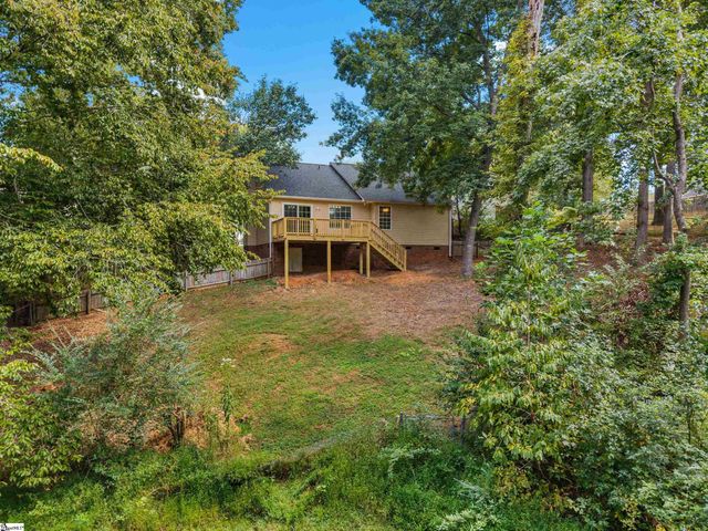 225 Clear Lake Drive, Simpsonville, SC 29680