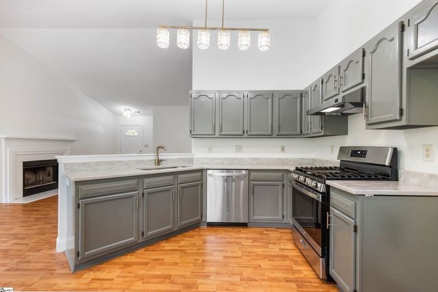 225 Clear Lake Drive, Simpsonville, SC 29680
