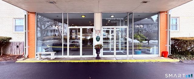 292 Pequot Avenue 2G, New London, CT 06320