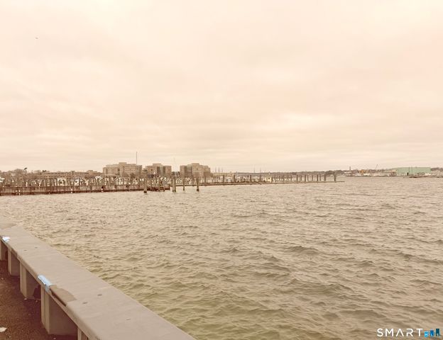 292 Pequot Avenue 2G, New London, CT 06320