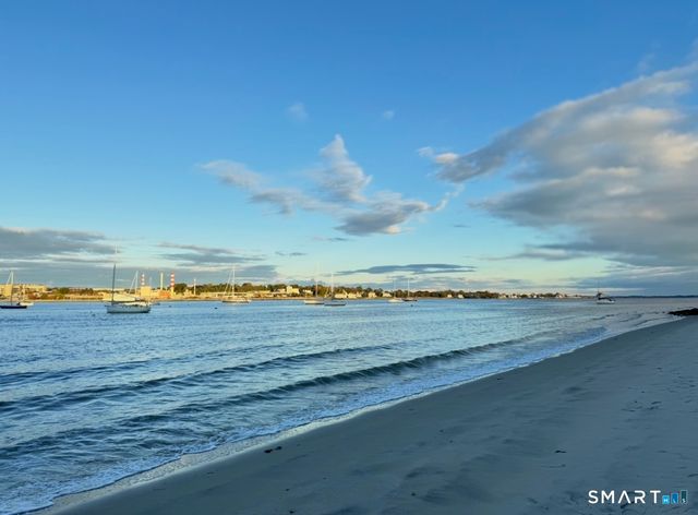 292 Pequot Avenue 2G, New London, CT 06320