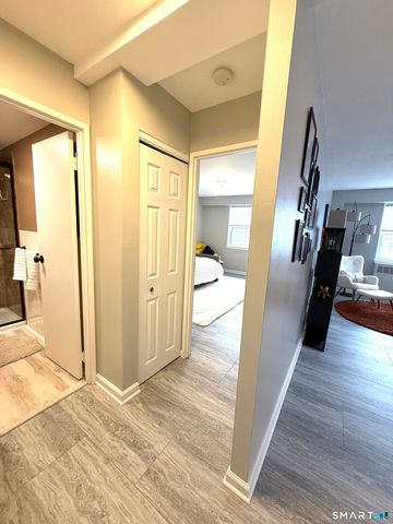 292 Pequot Avenue 2G, New London, CT 06320