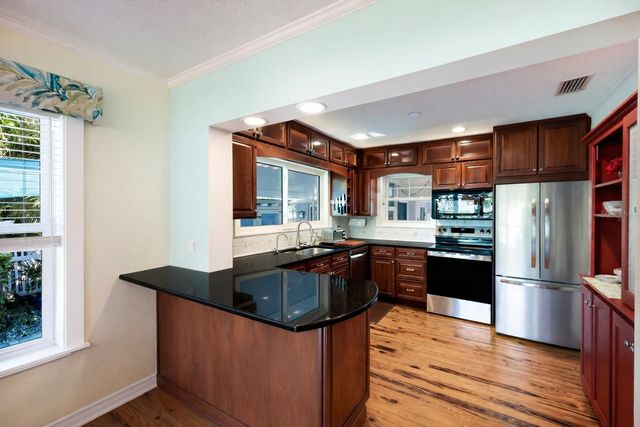 104 24TH STREET NW, Bradenton, FL 34205