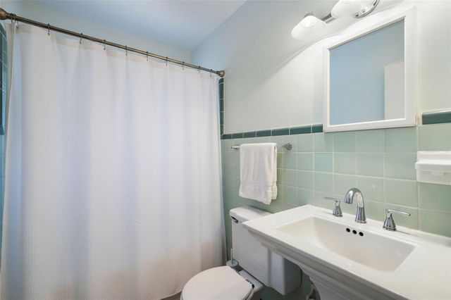 104 24TH STREET NW, Bradenton, FL 34205