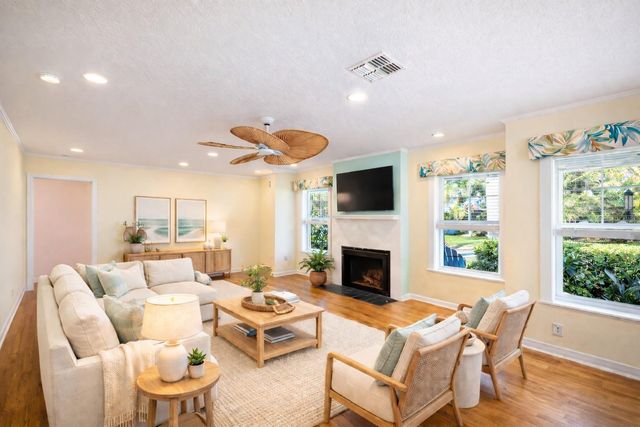 104 24TH STREET NW, Bradenton, FL 34205