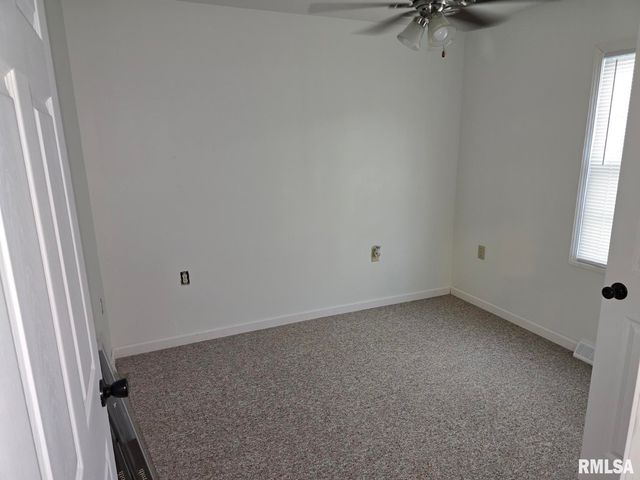 505 S 2ND Street, Marion, IL 62959