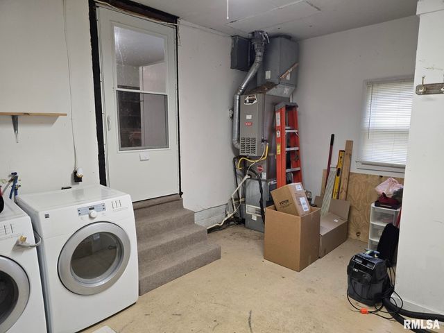 505 S 2ND Street, Marion, IL 62959