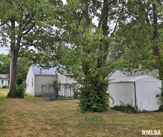 505 S 2ND Street, Marion, IL 62959