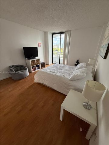 3300 NE 192nd St 808, Aventura, FL 33180