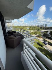 3300 NE 192nd St 808, Aventura, FL 33180