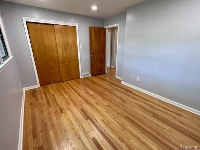 8429 Whitefield Street, Dearborn Heights, MI 48127