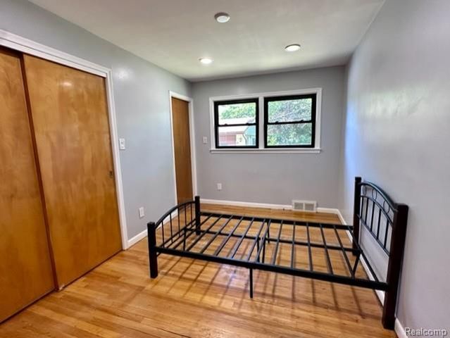 8429 Whitefield Street, Dearborn Heights, MI 48127