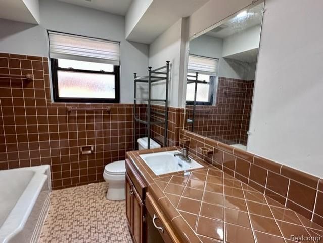 8429 Whitefield Street, Dearborn Heights, MI 48127