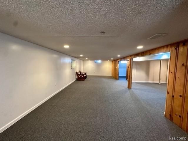 8429 Whitefield Street, Dearborn Heights, MI 48127
