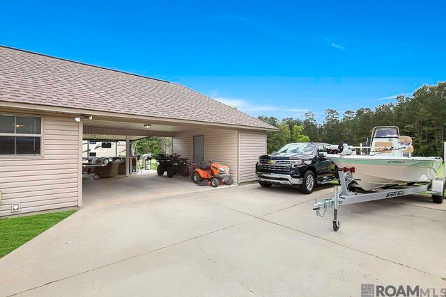 12308 Creekside Ave, Walker, LA 70785