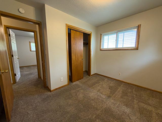1107 17th Street S, Moorhead, MN 56560