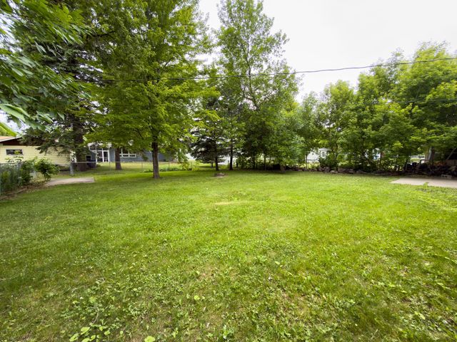 1107 17th Street S, Moorhead, MN 56560