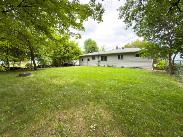 1107 17th Street S, Moorhead, MN 56560