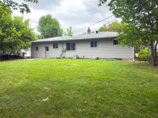 1107 17th Street S, Moorhead, MN 56560