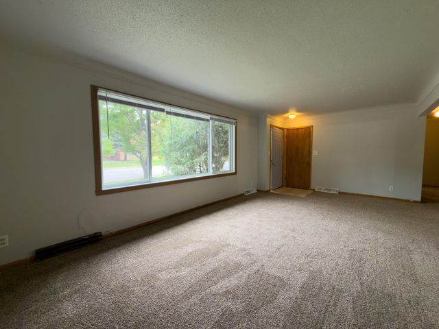 1107 17th Street S, Moorhead, MN 56560