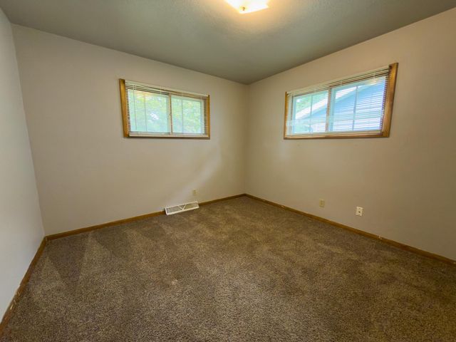 1107 17th Street S, Moorhead, MN 56560