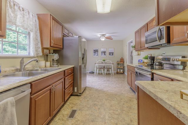 160 Pine Brook Drive, Rocky Face, GA 30740