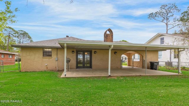 310 S Evangeline Street, New Iberia, LA 70560