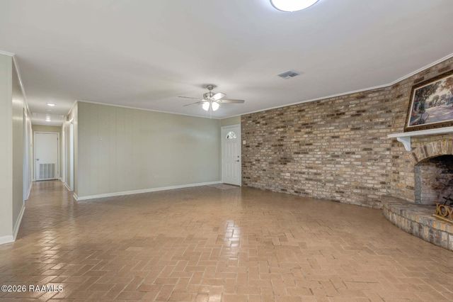 310 S Evangeline Street, New Iberia, LA 70560