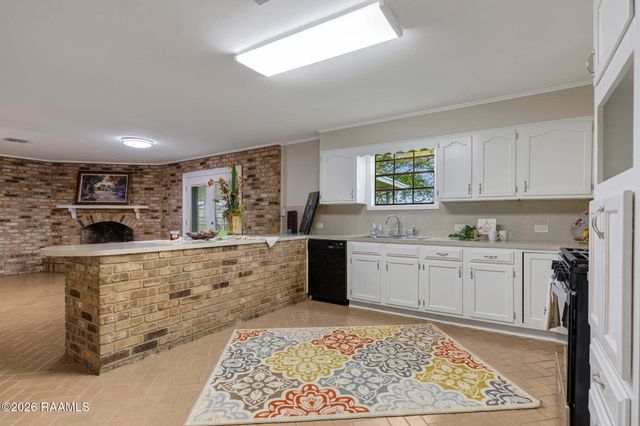 310 S Evangeline Street, New Iberia, LA 70560