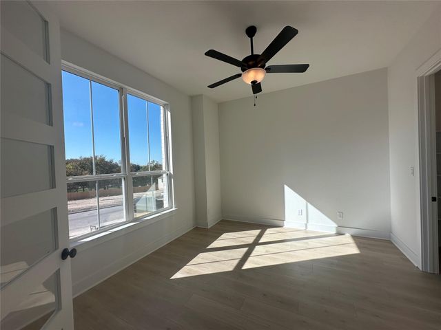 1301 Jolie Rose BND, Leander, TX 78641