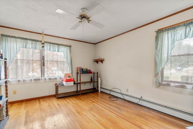 20 Brentwood Dr, Dudley, MA 01571