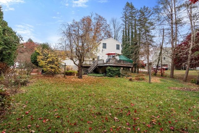 20 Brentwood Dr, Dudley, MA 01571